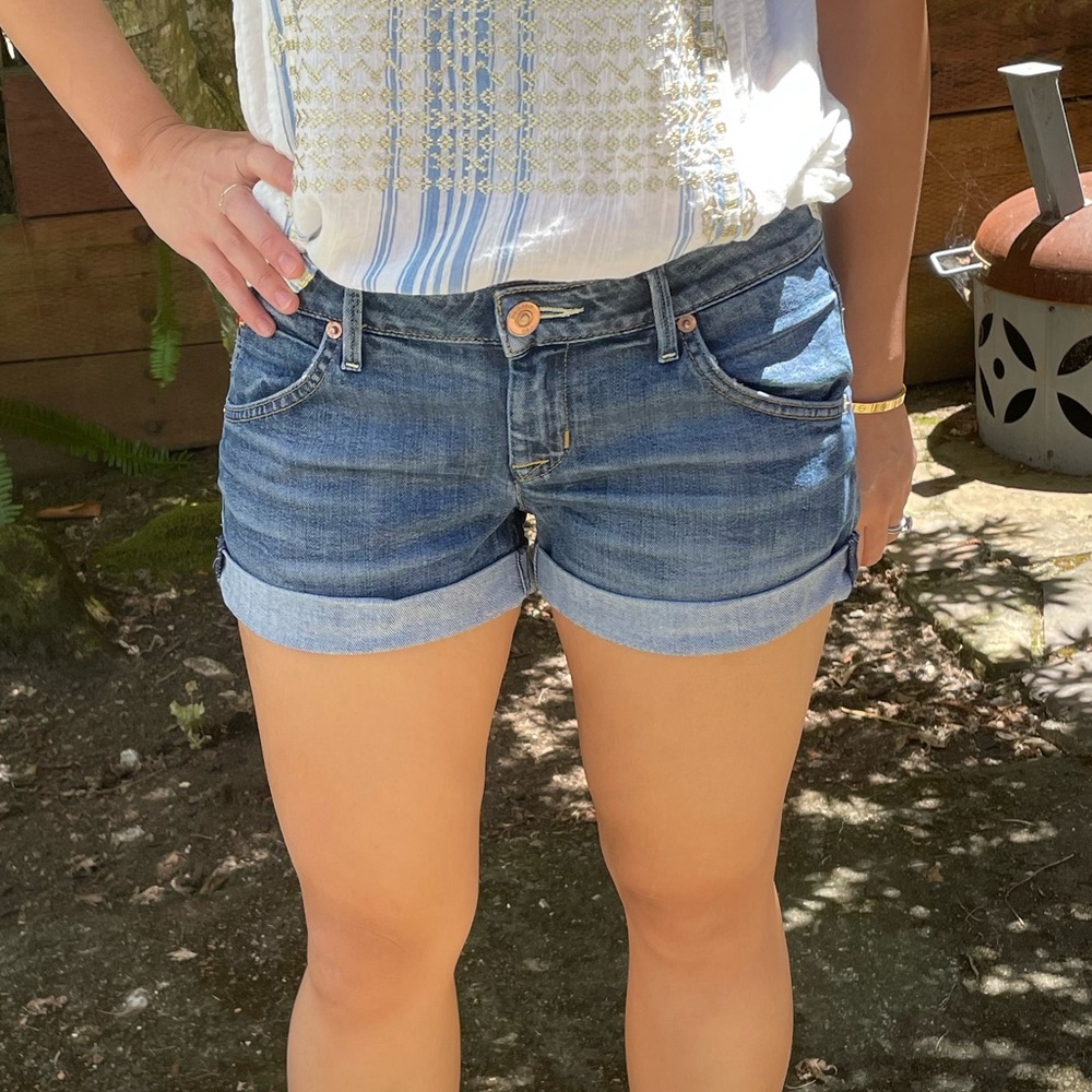 Hudson Jeans “Hampton cuffed short”